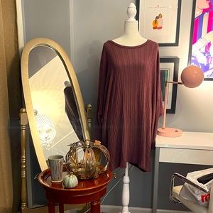 Women’s dolman sleeve lightweight sweater